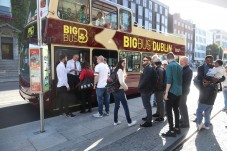 Big Bus Dublino con biglietto prioritario Guinness Storehouse