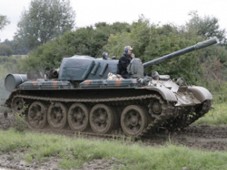 Hungary : Driving a Tank - Hungary (60 min) Budapest, Hungary