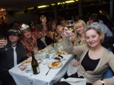 London Dinner Cruise - Includes Cabaret