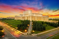Bucharest Discovering Tour - Half Day for One