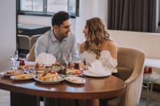 Tour privato di Abu Dhabi e cena a La Vendome nell'Emirates Palace