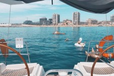Paseo Romantico en Velero Privado en Barcelona (4h) - 2 personas