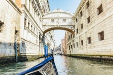 Private 30-Minute Gondola Ride in Venice