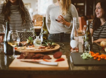 Dinner Gifts and Experiences