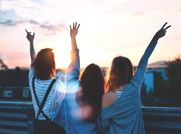 Gift Ideas and Gift Experiences Under €100