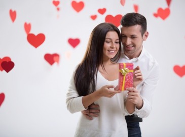 Valentine Gift Ideas for Girlfriend