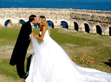 Top 10 Wedding Gift Ideas and Experiences